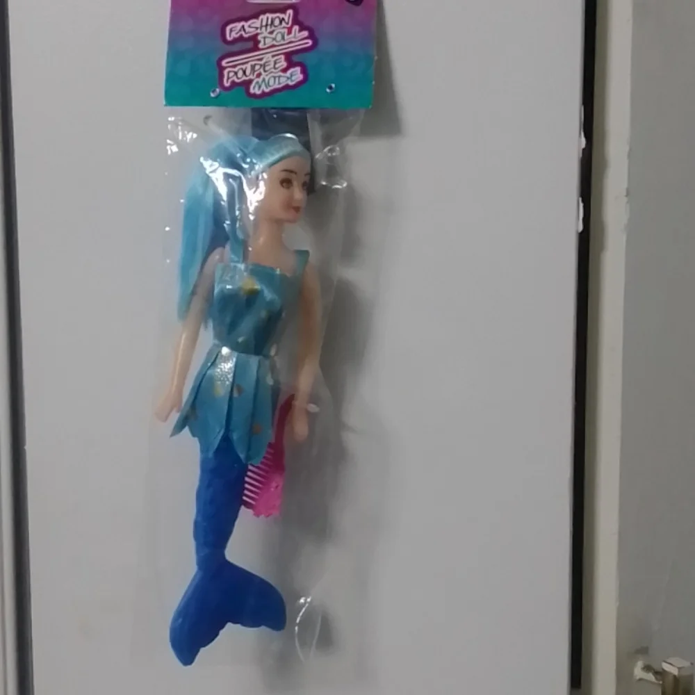 Doll - Picture 3 of 9